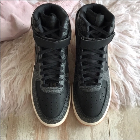 NWT Nike Air Force 1 Premium - Picture 4 of 7